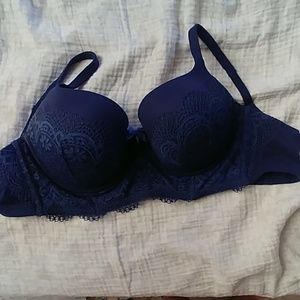 Victoria's Secret Body Bra